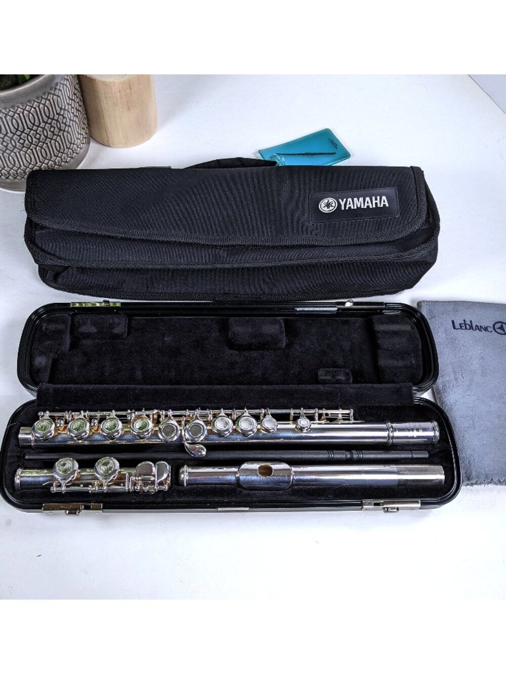 Yamaha Advantage flute Yamaha Hard+ soft Carrying Case Excellent!
